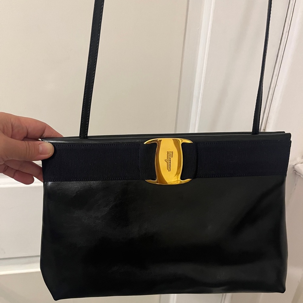 Salvatore Ferragamo Vala Leather Clutch Crossbody Bag Vara Bow Gold Buckle Purse - Picture 5 of 16